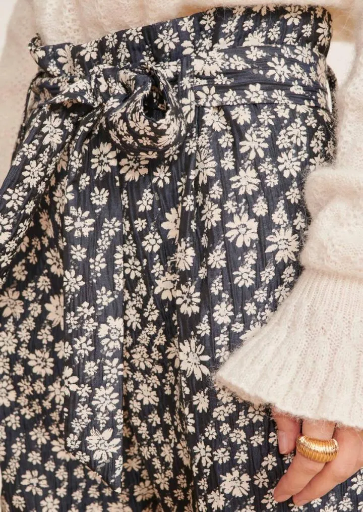Pantalons & Jeans TARA JARMON Femme | Pantalon Petillante bleu nuit en jacquard à fleurs